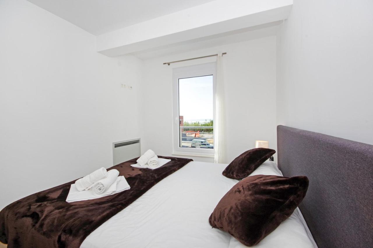 Apartment Laura Привлака Екстериор снимка